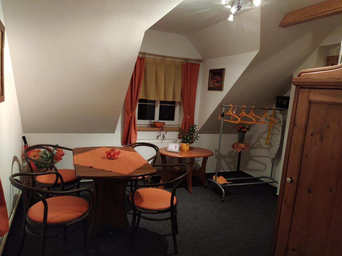 Penzion V Chaloupce Rychnov nad Kneznou Exterior foto